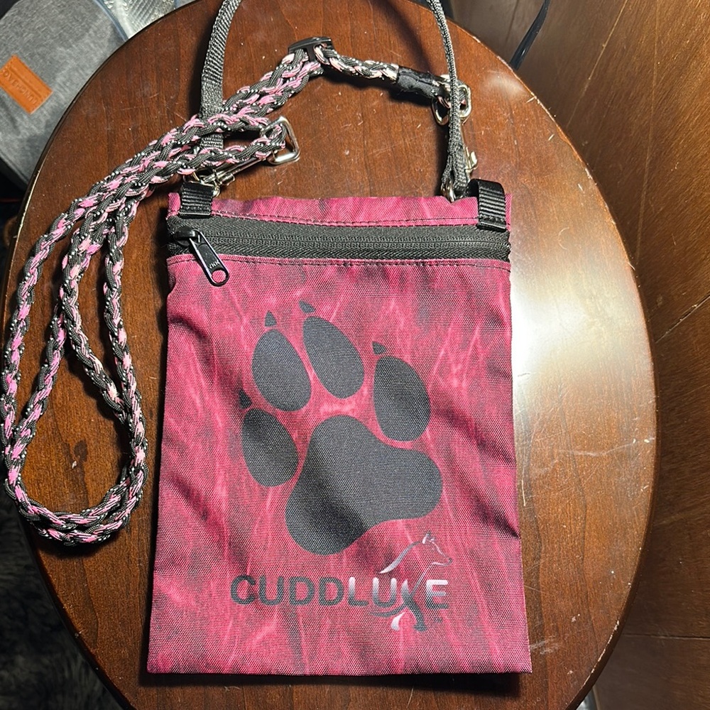 CUDDLUXE Red and Black Crossbody Bag